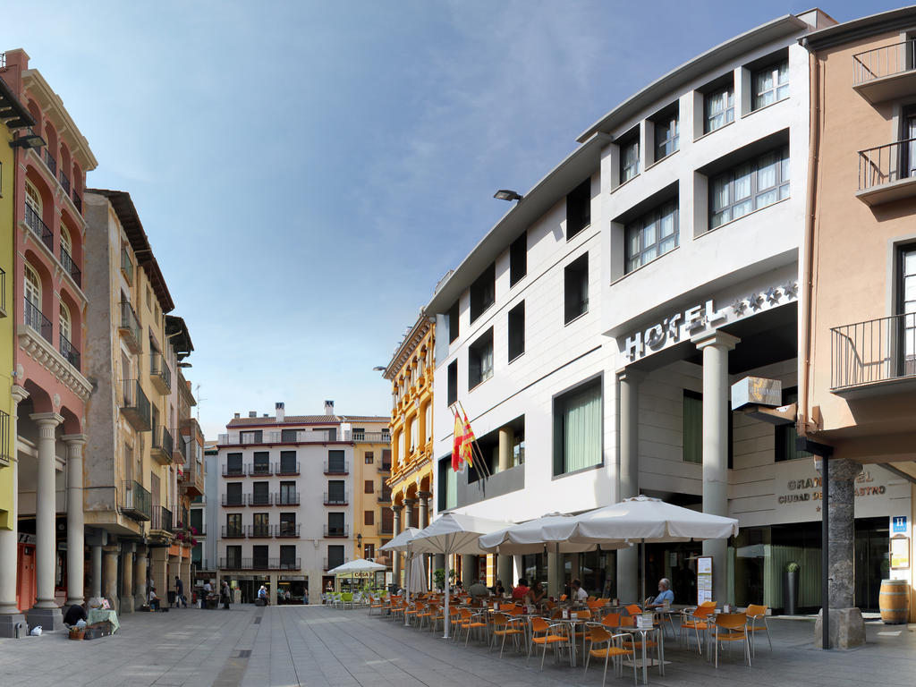 Gran Hotel Ciudad De Barbastro Exterior foto